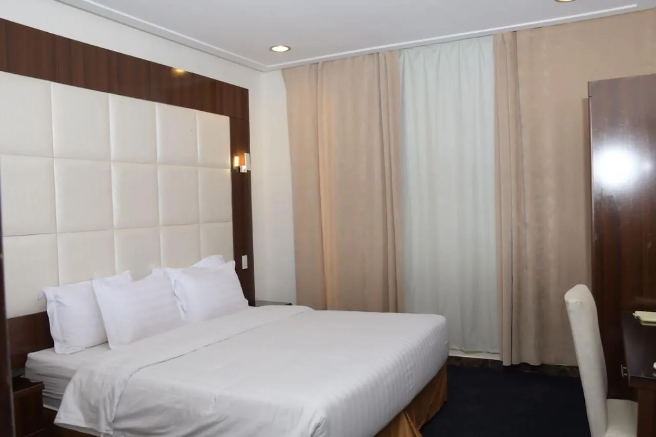 فندق Seasons Inn Jeddah المملكة العربية السعودية