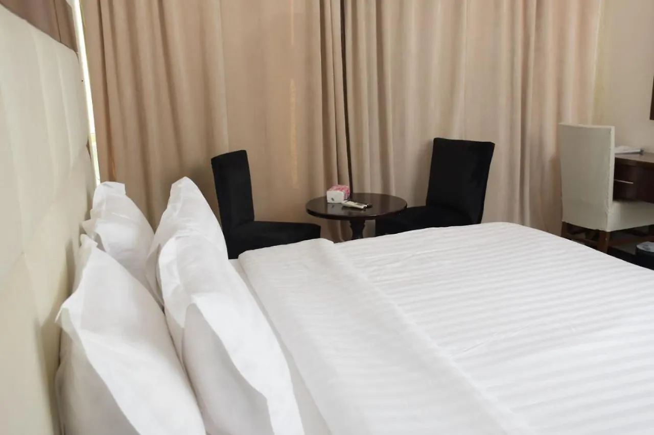 فندق Seasons Inn Jeddah المملكة العربية السعودية